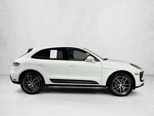 Certified 2026 Porsche Macan AWD/4WD image 8
