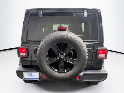 Used 2023 Jeep Wrangler Unlimited Sahara AWD/4WD image 6