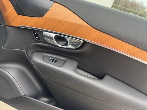 Certified 2023 Volvo XC90 T8 Plus w/ Protection Package Premier image 31