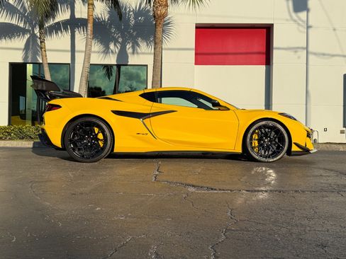 Used 2026 Chevrolet Corvette ZR1 w/ ZR1 Carbon Fiber Aero Package image 19