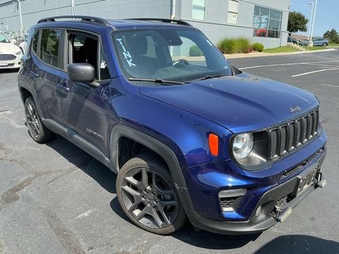 Used 2021 Jeep Renegade Latitude AWD/4WD image 3