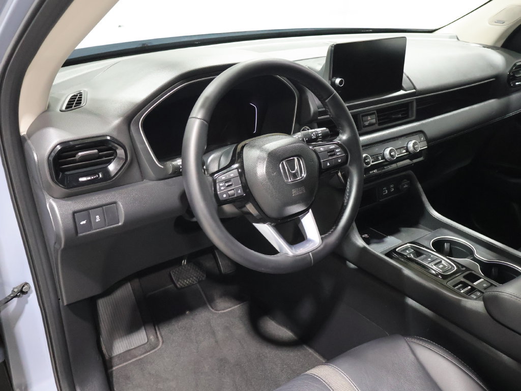 Used 2023 Honda Pilot Touring image 15