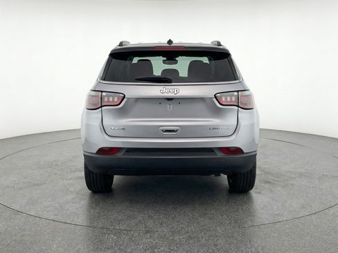 Used 2025 Jeep Compass Limited image 7