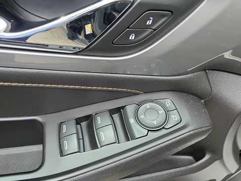 Used 2019 Chevrolet Traverse LT w/ LT Premium Package AWD/4WD image 23