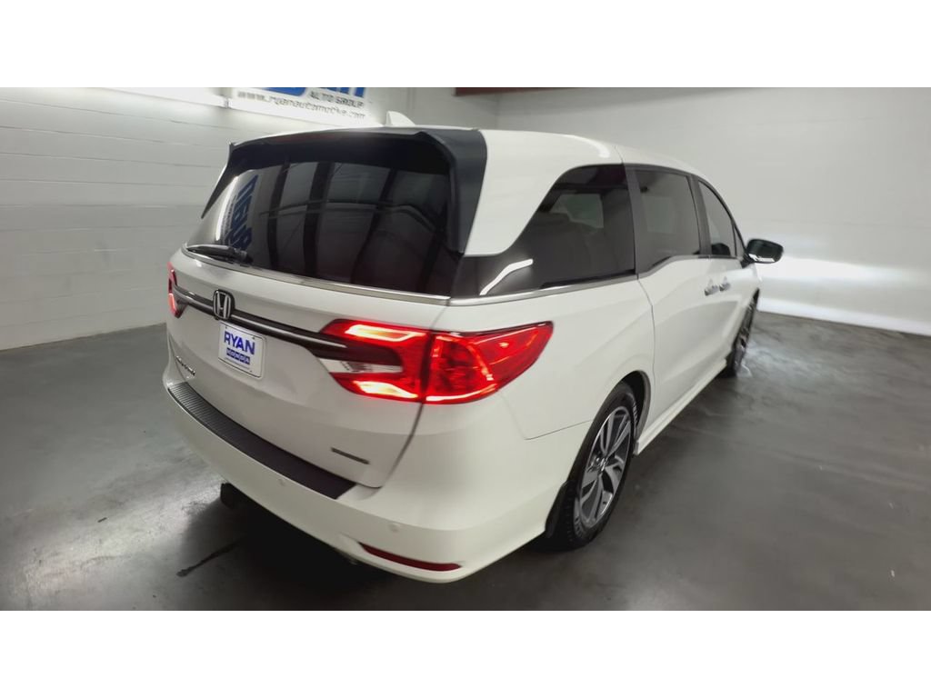 Certified 2024 Honda Odyssey Touring image 8