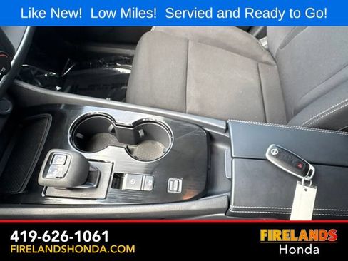 Used 2025 Nissan Rogue S FWD image 23
