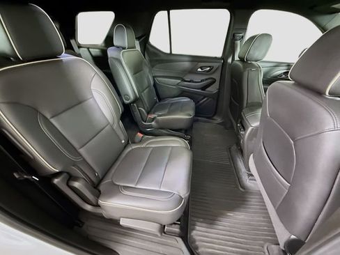 Used 2023 Chevrolet Traverse Premier image 29