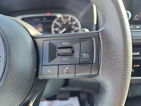 Used 2023 Nissan Rogue S image 24