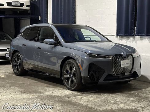 Used 2022 BMW iX xDrive50 w/ Premium Package AWD/4WD image 1