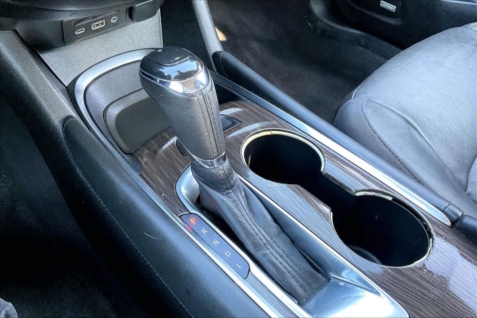 Used 2020 Chevrolet Malibu Premier FWD image 31