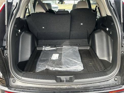 Used 2025 Honda CR-V EX image 6