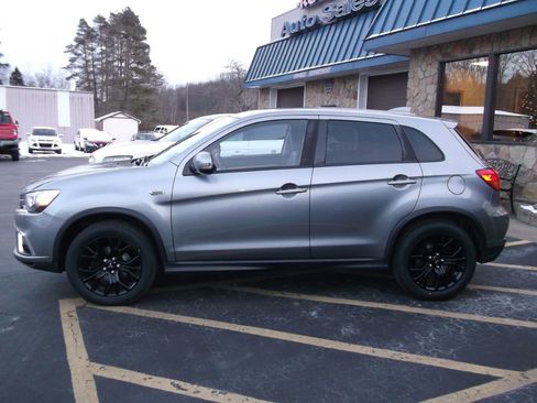 Used 2018 Mitsubishi Outlander Sport SE image 5