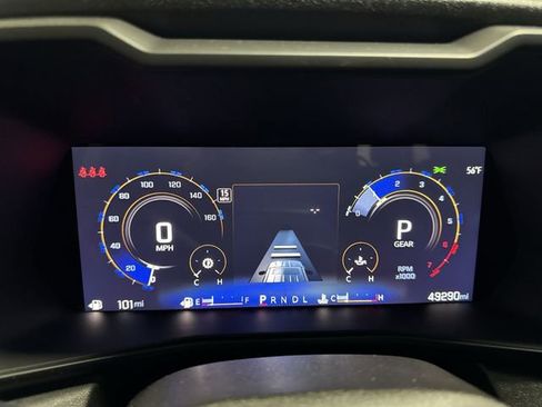 Certified 2024 Chevrolet Colorado W/T w/ Technology Package image 15