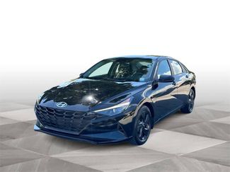 Used 2023 Hyundai Elantra SEL image 1