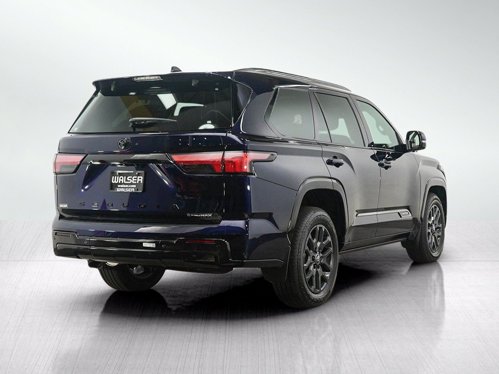 Used 2026 Toyota Sequoia Platinum AWD/4WD image 5