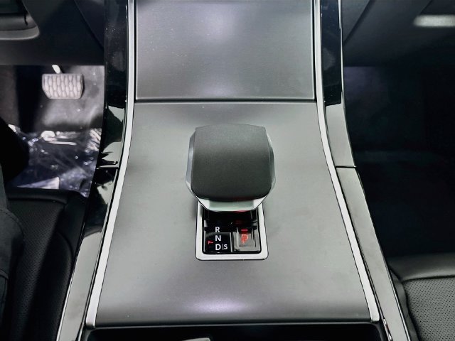 New 2026 Land Rover Range Rover Velar S AWD/4WD image 18