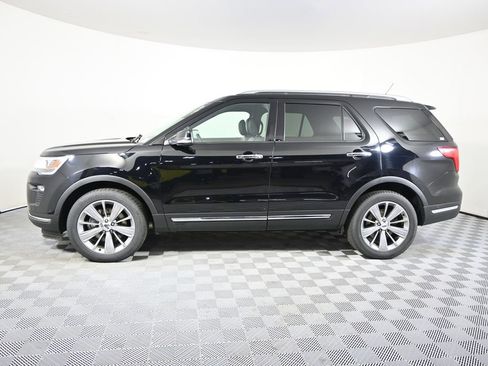 Used 2018 Ford Explorer Limited w/ Equipment Group 301A AWD/4WD image 2