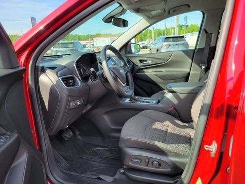Used 2024 Chevrolet Equinox LT w/ LPO, Floor Liner Package AWD/4WD image 8
