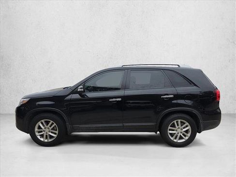 Used 2015 Kia Sorento LX image 8