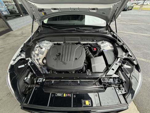 Used 2024 Volvo XC60 B5 Core image 61