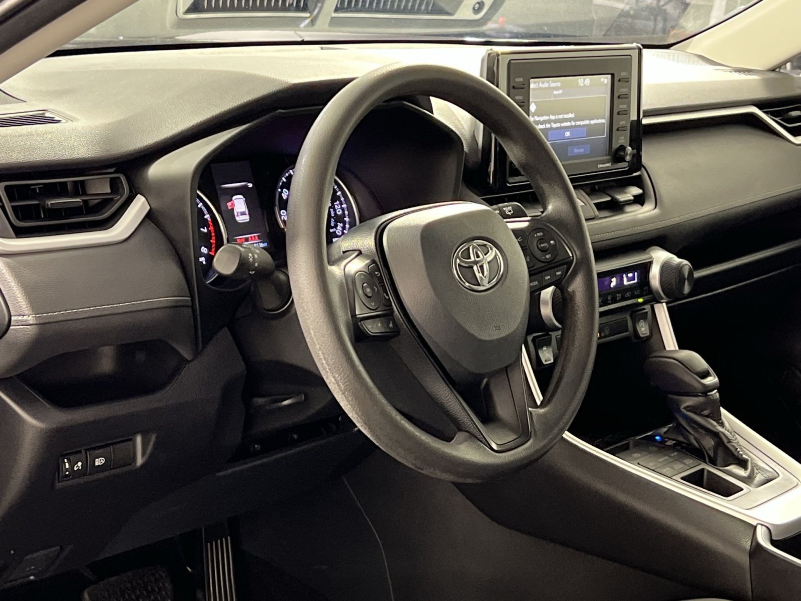 Used 2020 Toyota RAV4 LE w/ All Weather Liner Package AWD/4WD image 16
