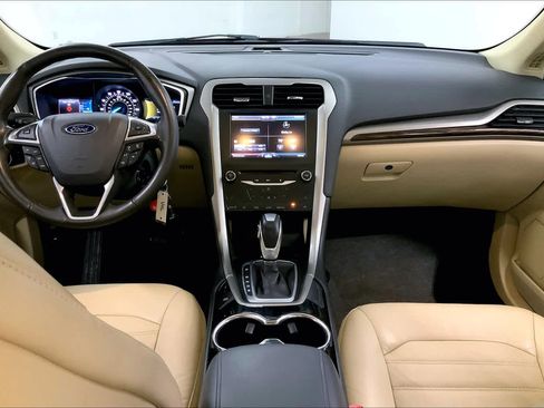 Used 2014 Ford Fusion SE w/ Equipment Group 202A image 12