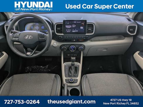 Certified 2023 Hyundai Venue Limited FWD image 15