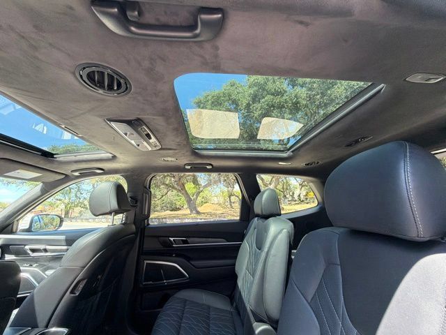 Used 2024 Kia Telluride SX Prestige X-Pro AWD/4WD image 17