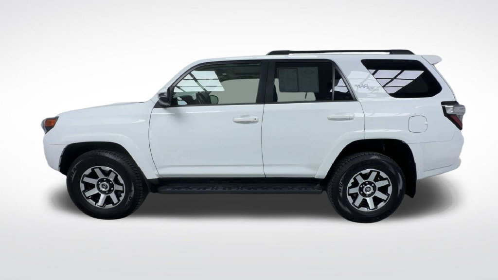 Certified 2024 Toyota 4Runner TRD Off-Road Premium w/ Moonroof Package AWD/4WD image 25