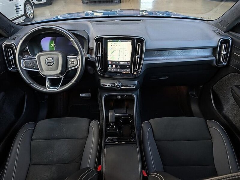 Used 2023 Volvo C40 P8 Recharge Ultimate AWD/4WD image 3