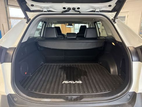 Used 2020 Toyota RAV4 Limited image 36