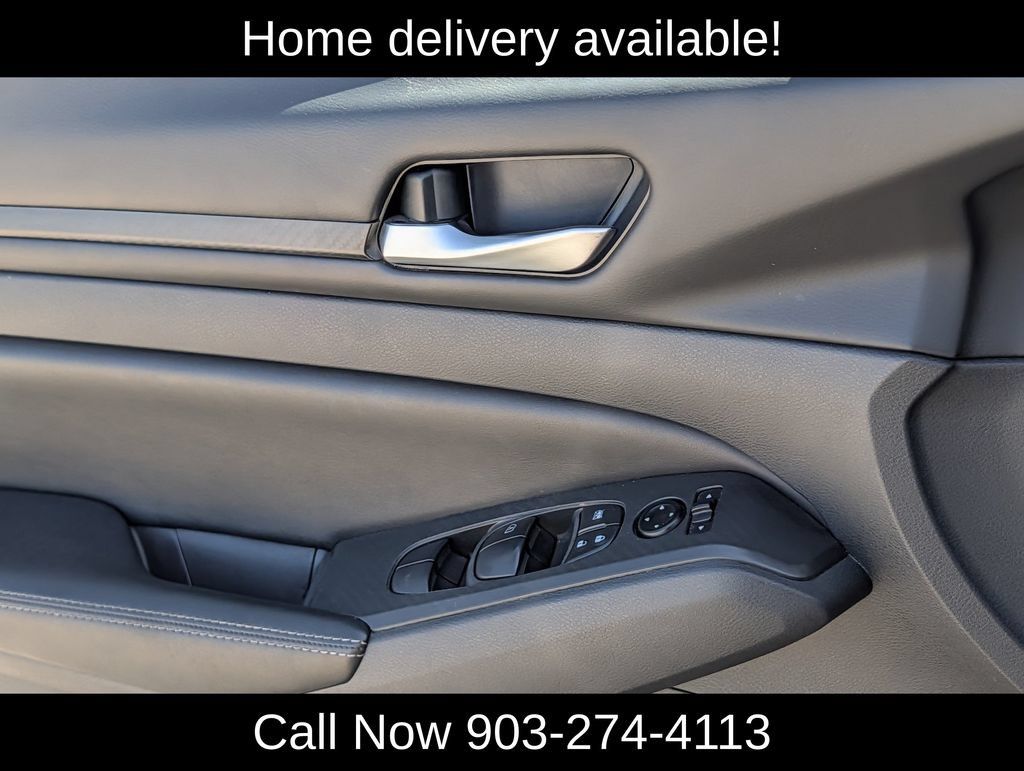 Used 2024 Nissan Altima 2.5 SV FWD image 25