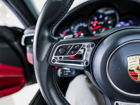 Certified 2018 Porsche 911 Targa 4 GTS image 17