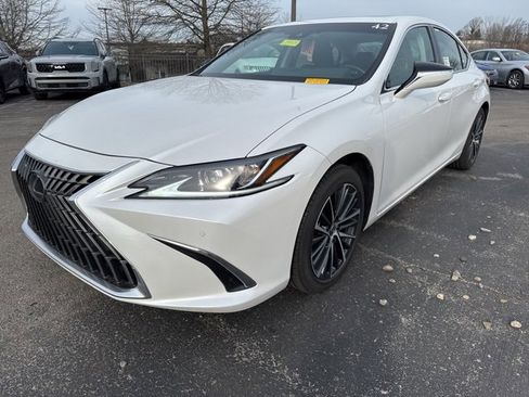Used 2025 Lexus ES 350 w/ Premium Package image 7