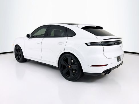 New 2026 Porsche Cayenne Coupe image 3