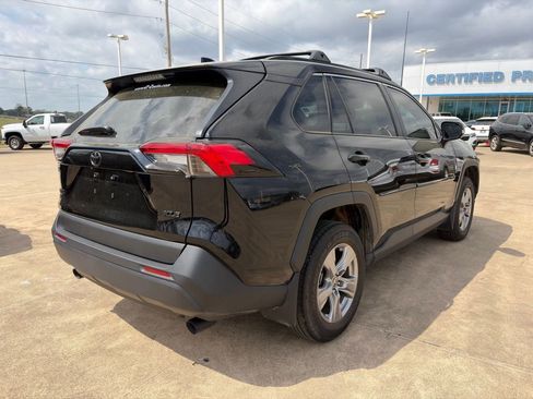 Used 2025 Toyota RAV4 XLE image 6