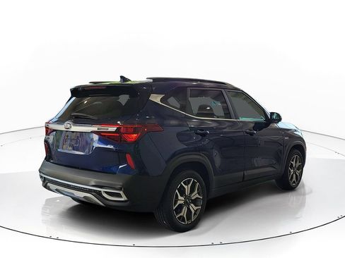 Used 2021 Kia Seltos EX AWD/4WD image 6