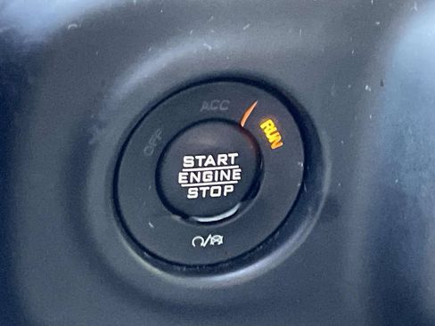 Used 2021 Jeep Wrangler Unlimited Sahara AWD/4WD image 23