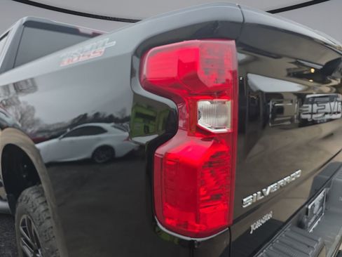 Used 2024 Chevrolet Silverado 1500 Custom Trail Boss image 47