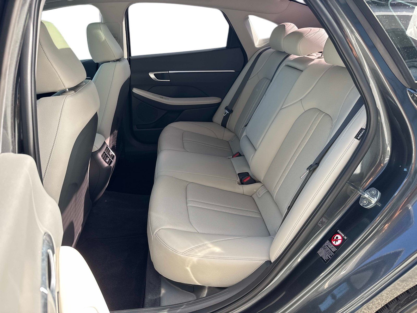 Used 2022 Hyundai Sonata Limited FWD image 12
