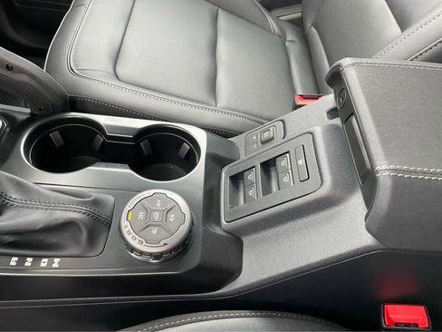 New 2025 Ford Bronco Badlands image 29