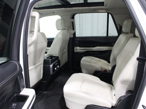 Used 2021 Ford Expedition Max Platinum AWD/4WD image 22