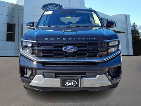 Certified 2025 Ford Expedition Platinum AWD/4WD image 3