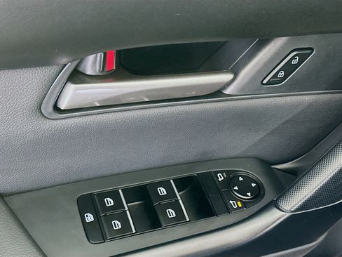 Used 2025 MAZDA CX-50 AWD 2.5 Hybrid w/ Premium Pkg image 15