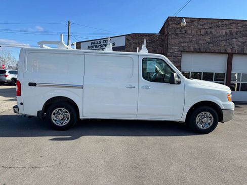 Used 2019 Nissan NV 2500 SL w/ Navigation Package image 18