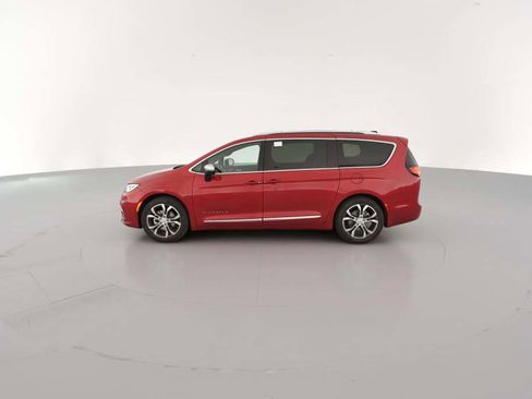 New 2026 Chrysler Pacifica Pinnacle image 6