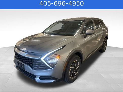 Used 2023 Kia Sportage LX AWD/4WD image 1