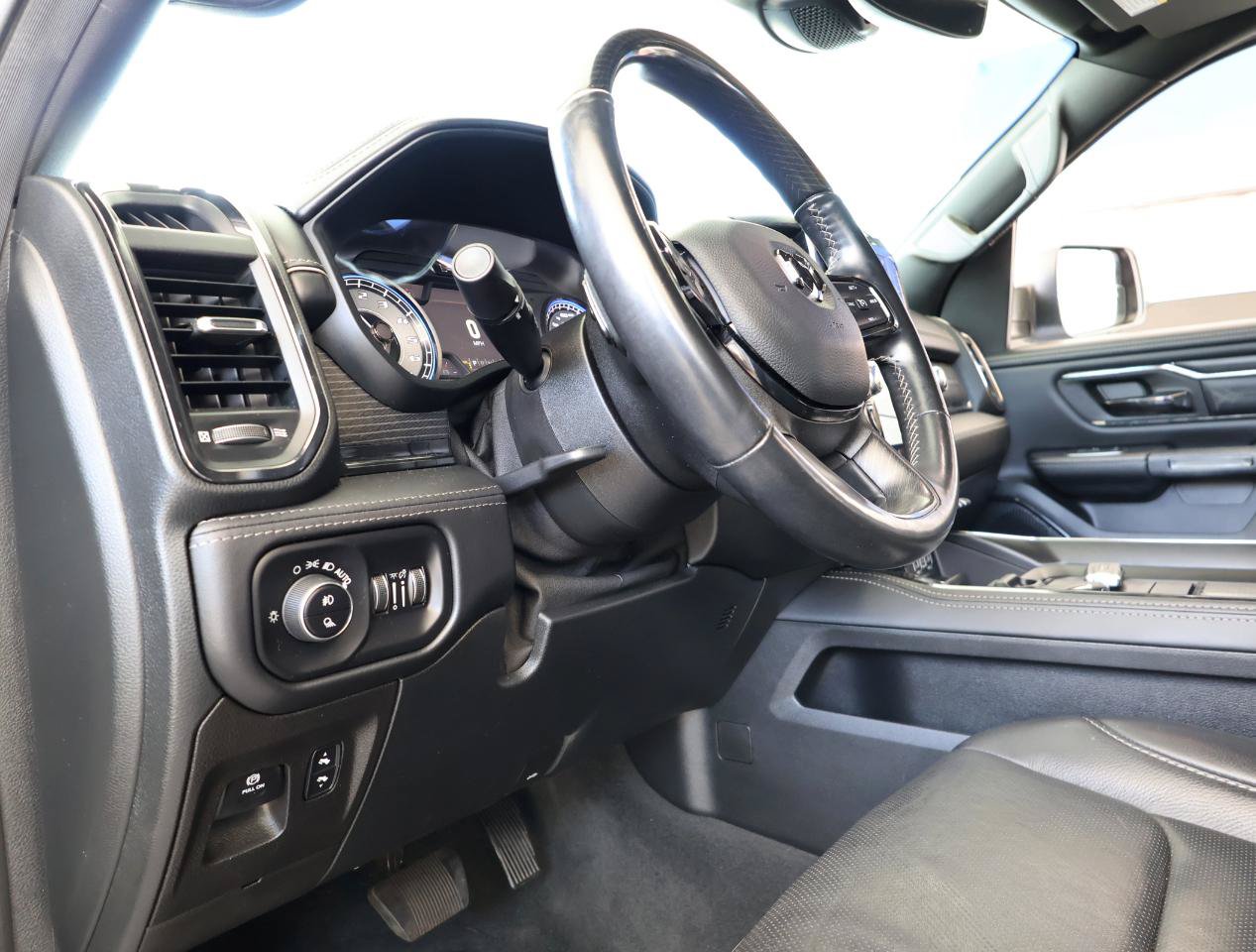 Used 2022 RAM 1500 Limited AWD/4WD image 38