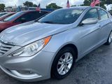 Used 2013 Hyundai Sonata GLS w/ Popular Equipment Pkg image 4