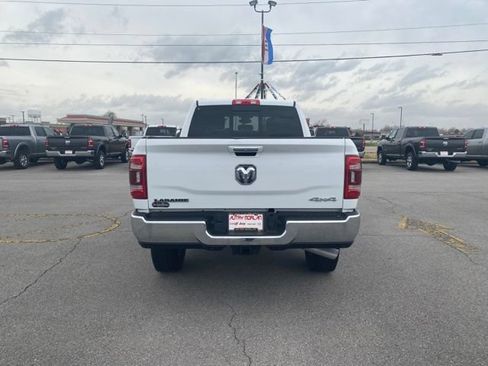Used 2021 RAM 2500 Laramie AWD/4WD image 4